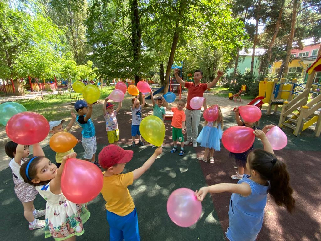 Балаларды қорғау күні.Біз бақытты баламыз!