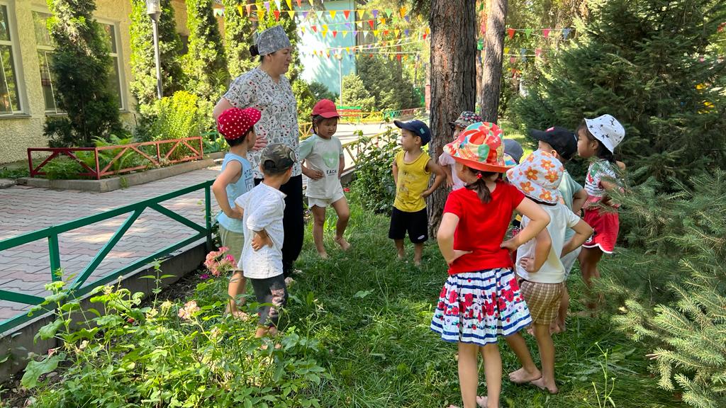 Таза ауада шынықтыру шаралары..Мақсаты:Дене және психикалық денсаулығын нығайту, іс-әрекетті белсенді орындауға үйрету. «Ақсұңқар» мектепалды тобы. Медбике Галимова М.А.