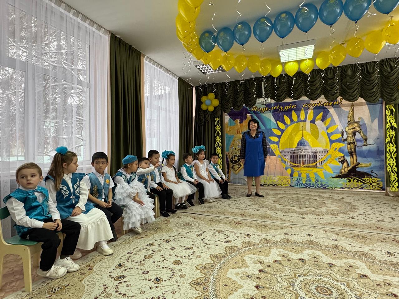 Балабақшамызда ересек және мектепалды топ балалары арасында Қазақстан Республикасының Тәуелсіздік күніне орай «Тұғырың биік болсын туған елім!» атты мәнерлеп оқу байқауы өтті.Барлық бала белсене қатысты.