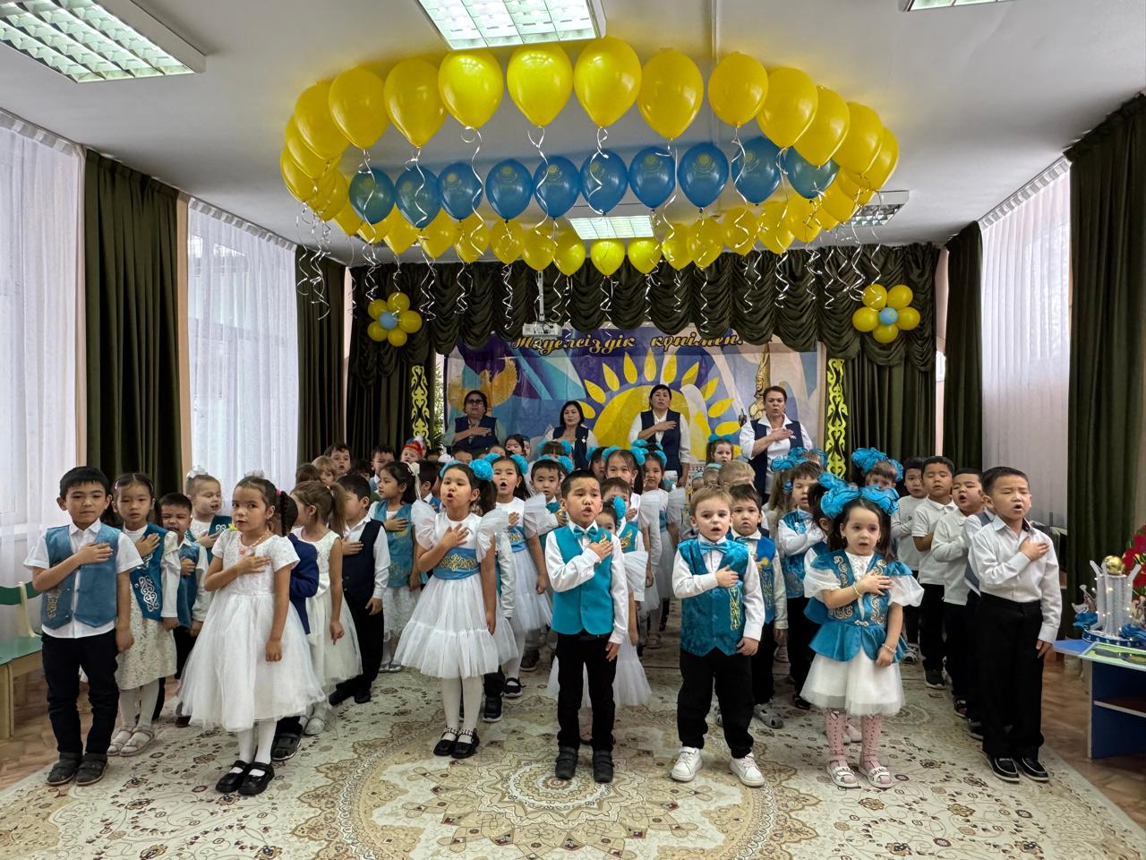 «Тәуелсіз елім-Қазақстан!» тақырыптық іс-шара. Мақсаты: Балаларға тәуелсіздік күні туралы түсінік беру. Рәміздерімізді құрметтеуге үйрету . Өз Отанын сүюге тәрбиелеу. Ересек, мектепалды топтары.